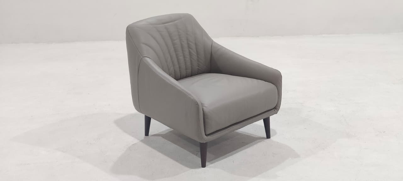 C014-003-10 - ARM CHAIR - BLR WH