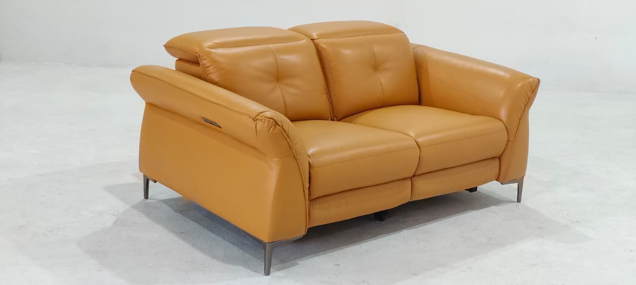 KM.5057(1) - 2 SEATER RECLINER(ELECTRIC) - OUTLET