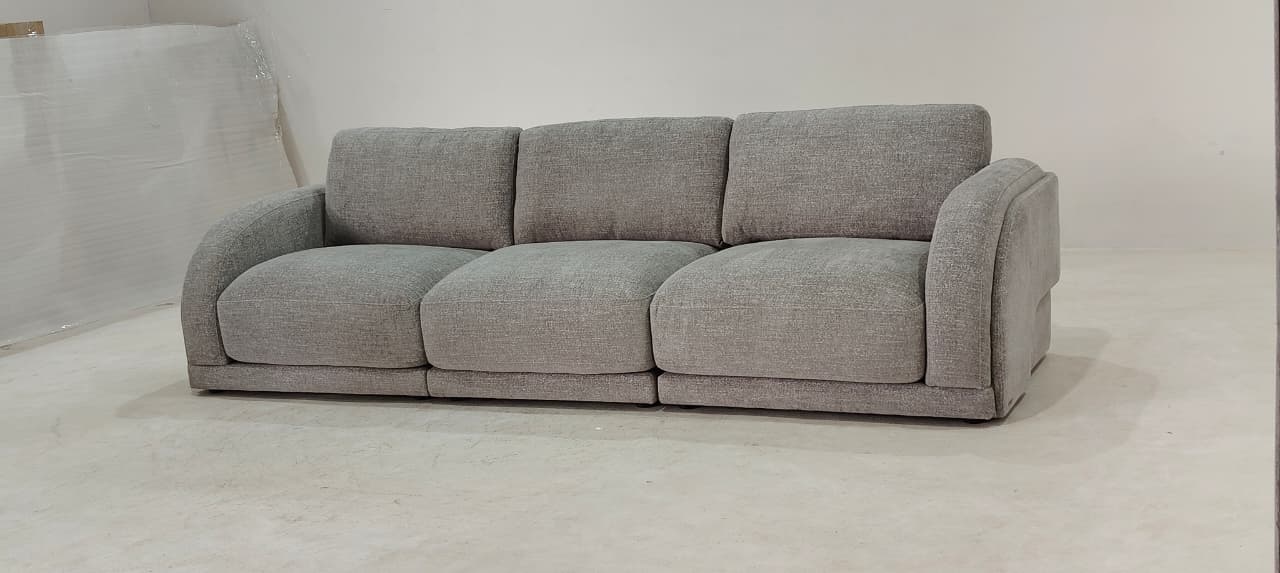 KF.8262B(2) - 3 SEATER - BLR WH