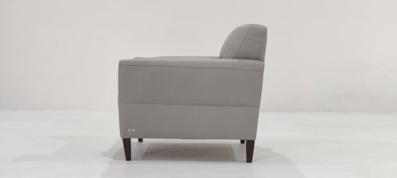 C131-003-A0D3 - ARM CHAIR - BLR WH