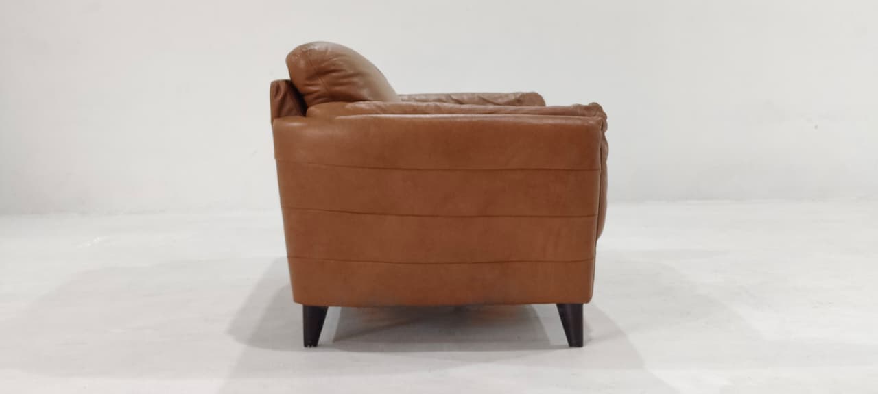 B908-005-14 - 2 SEATER - BLR WH