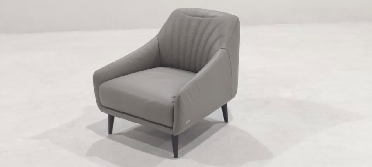 C014-003-10 - ARM CHAIR - BLR WH