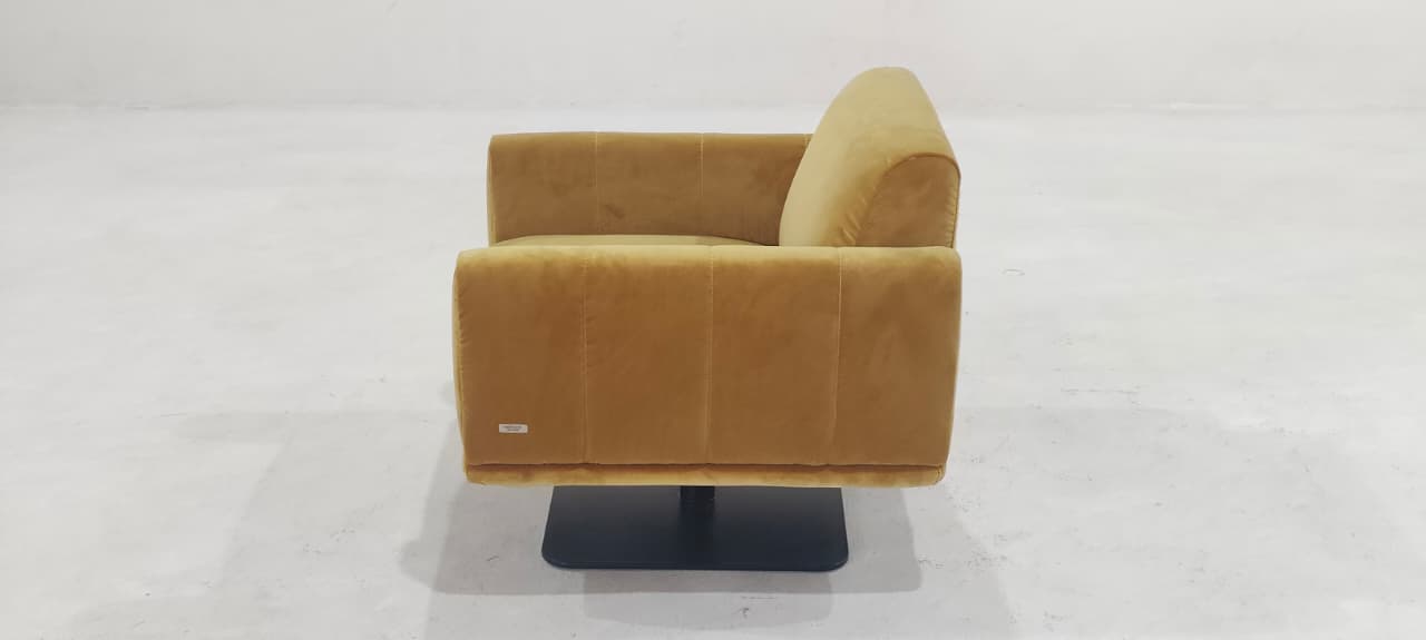 C193-066-78 - SWIVEL CHAIR - BLR WH