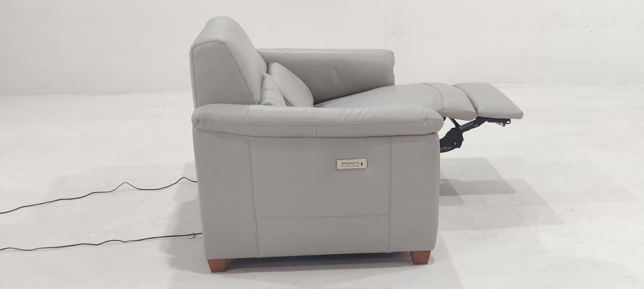 C068-N93-A0BK(3) - 2 SEATER RECLINER(ELECTRIC) - BLR WH