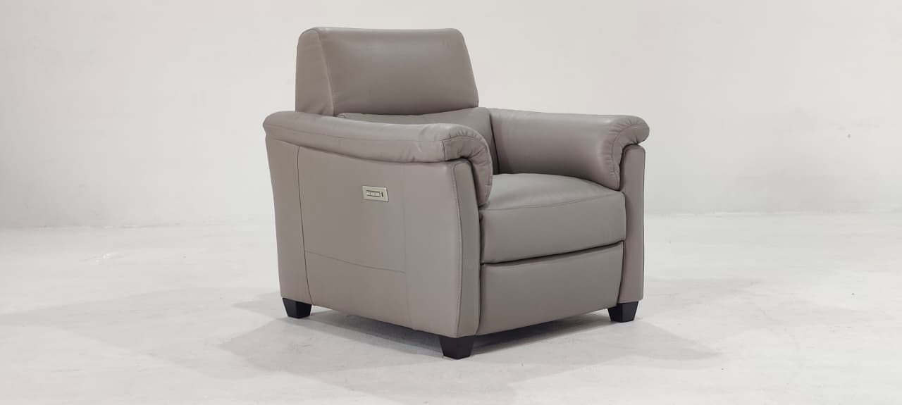 C068-N54-A0BK(2) - ARM CHAIR - BLR WH