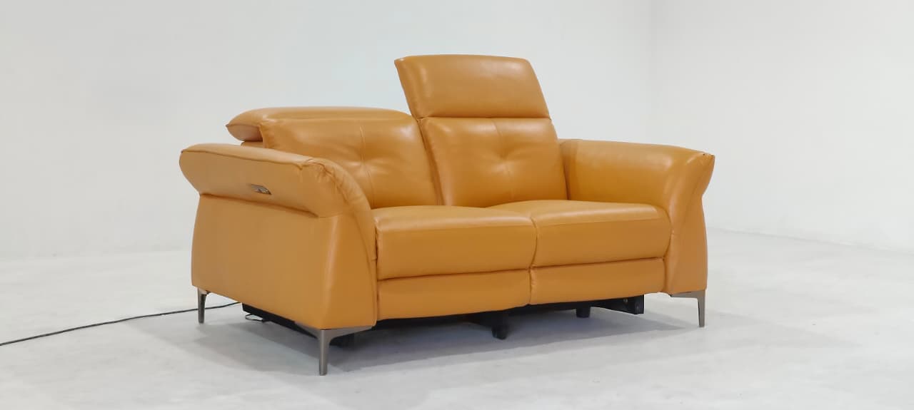 KM.5057(1) - 2 SEATER RECLINER(ELECTRIC) - OUTLET