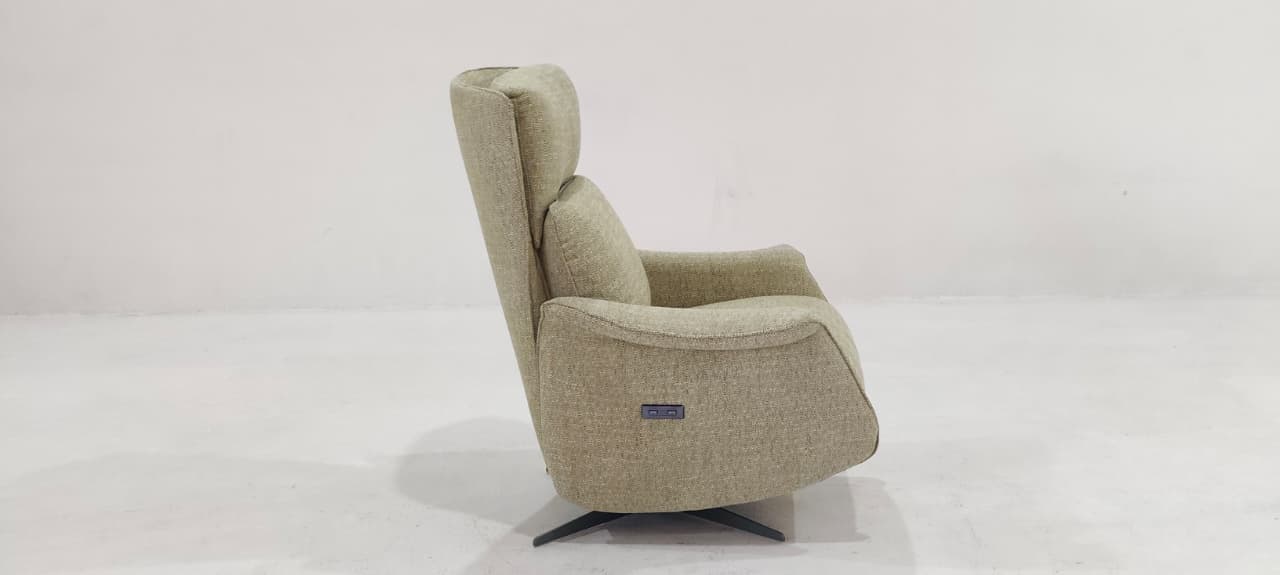 C243-F44-78 - ARM CHAIR - BLR WH