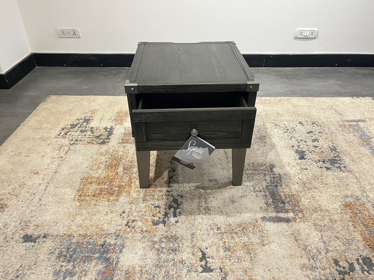 T901-3 - SIDE TABLE - NAR