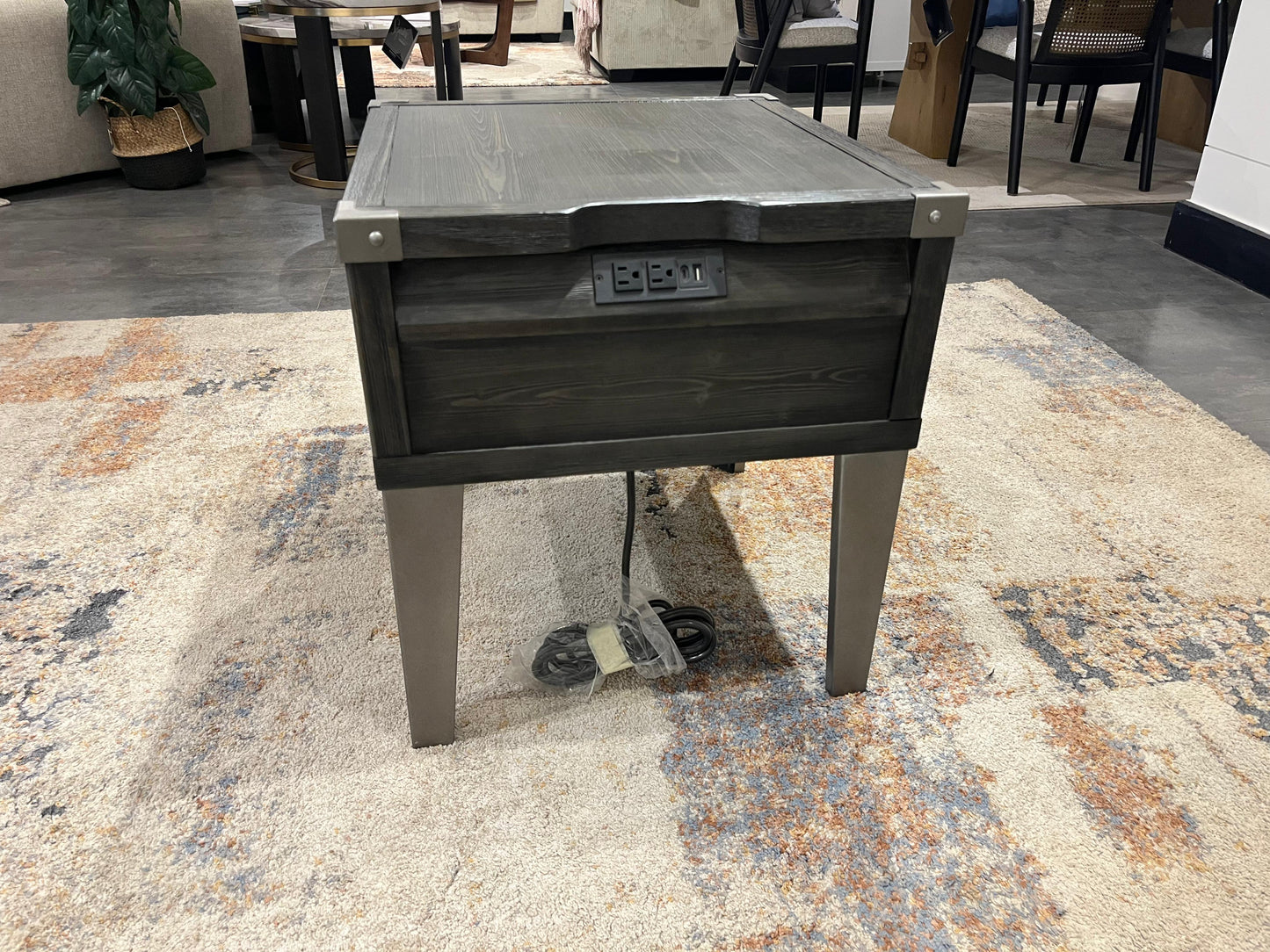 T901-3 - SIDE TABLE - NAR