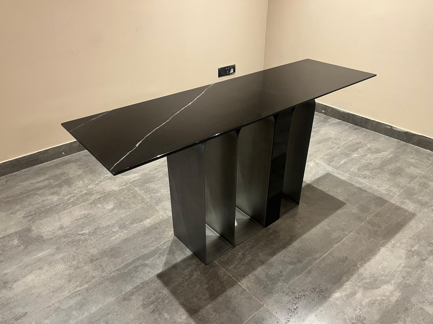 DT896-1 - CONSOLE TABLE - NAR