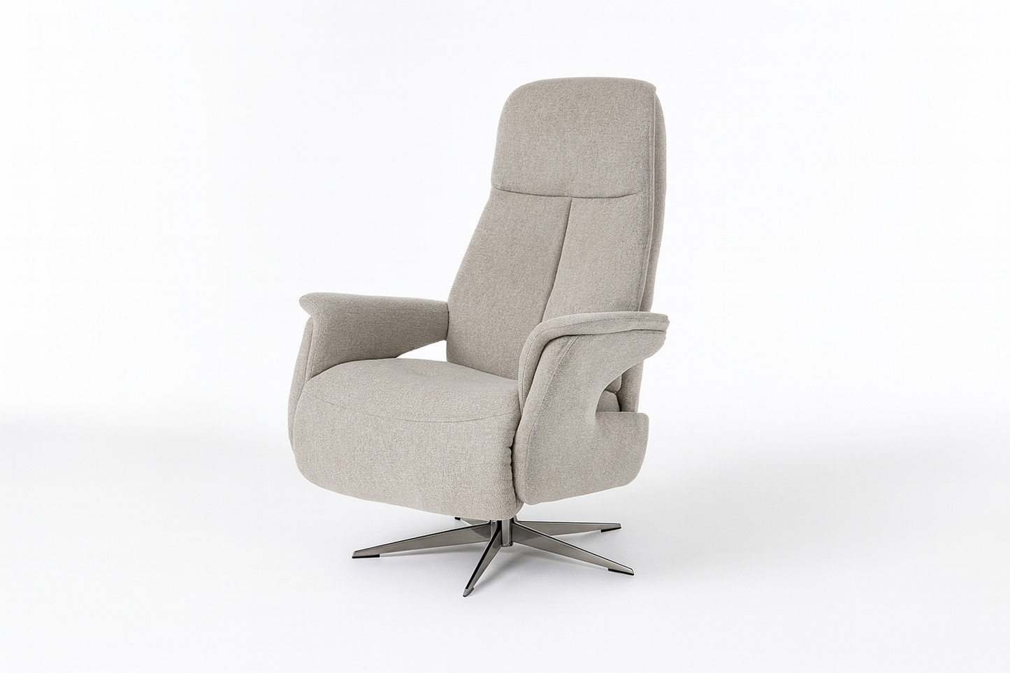 8103 - CHAIR - OUTLET