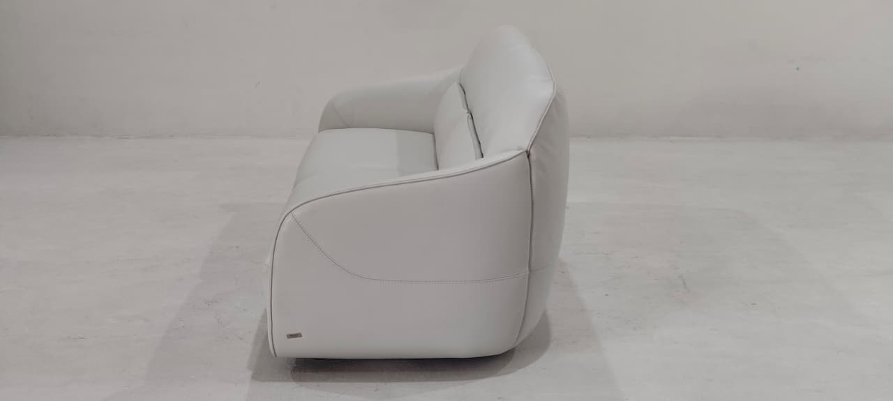 C250-009-20(2) - 3 SEATER - BLR WH