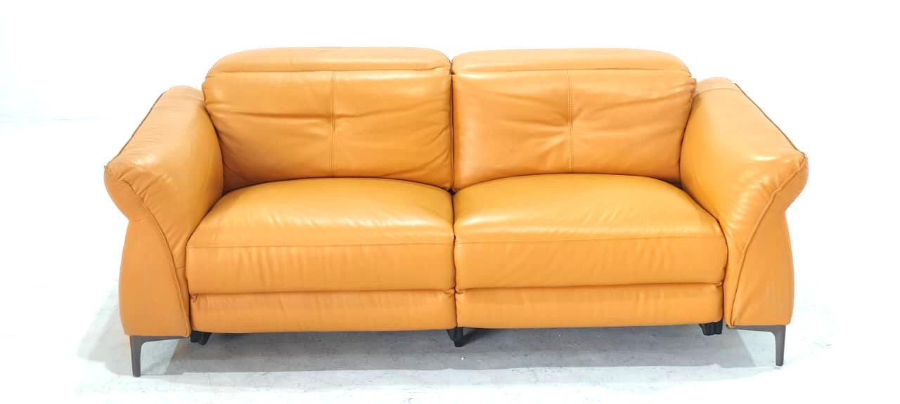 KM.5057 - 3 SEATER RECLINER(ELECTRIC) - OUTLET