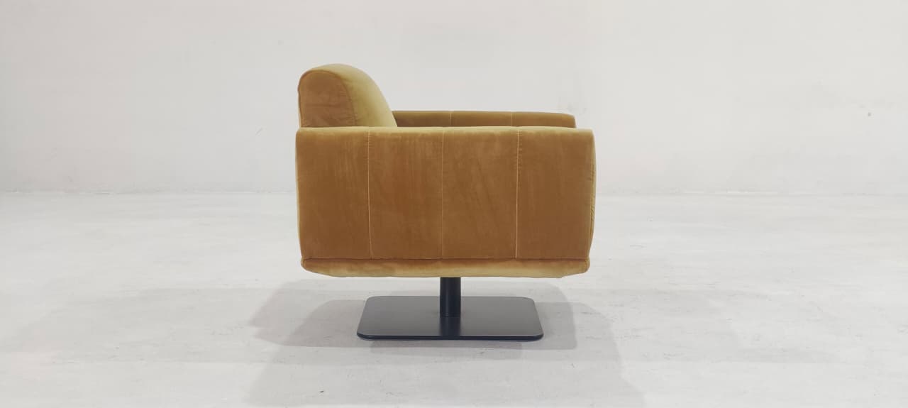 C193-066-78 - SWIVEL CHAIR - BLR WH