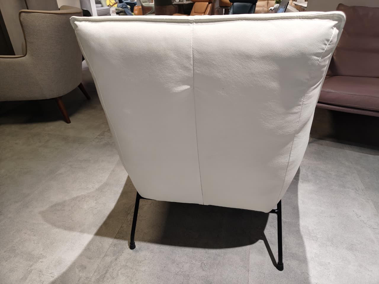 A1118 - ACCENT CHAIR - IND