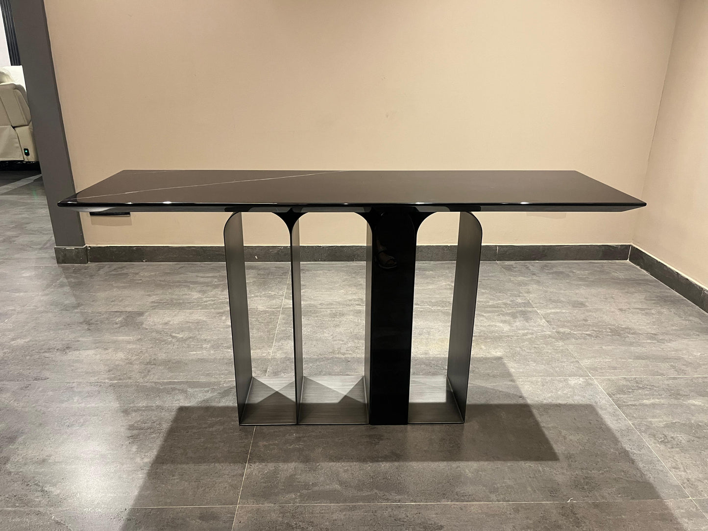 DT896-1 - CONSOLE TABLE - NAR