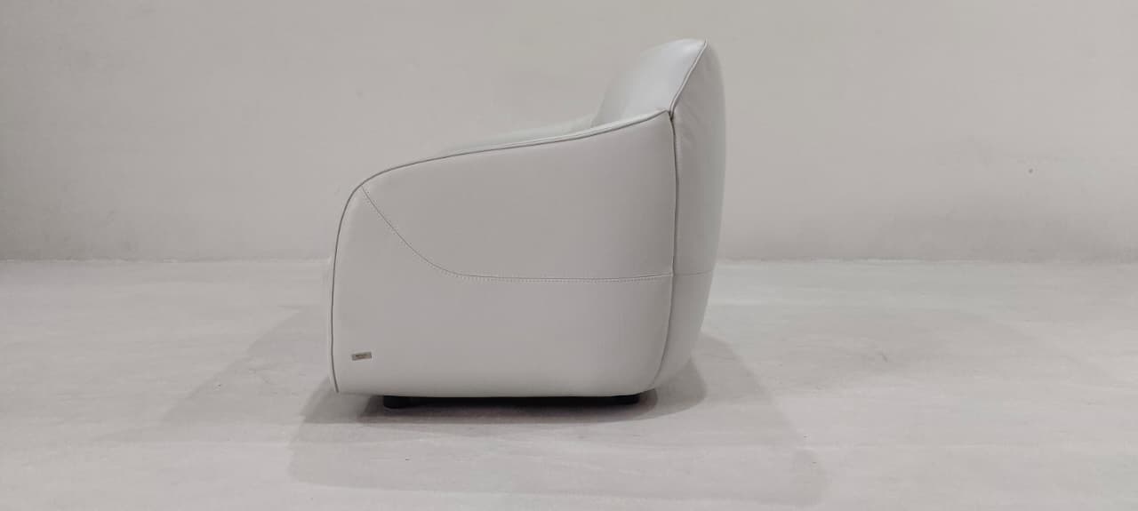 C250-009-20(2) - 3 SEATER - BLR WH