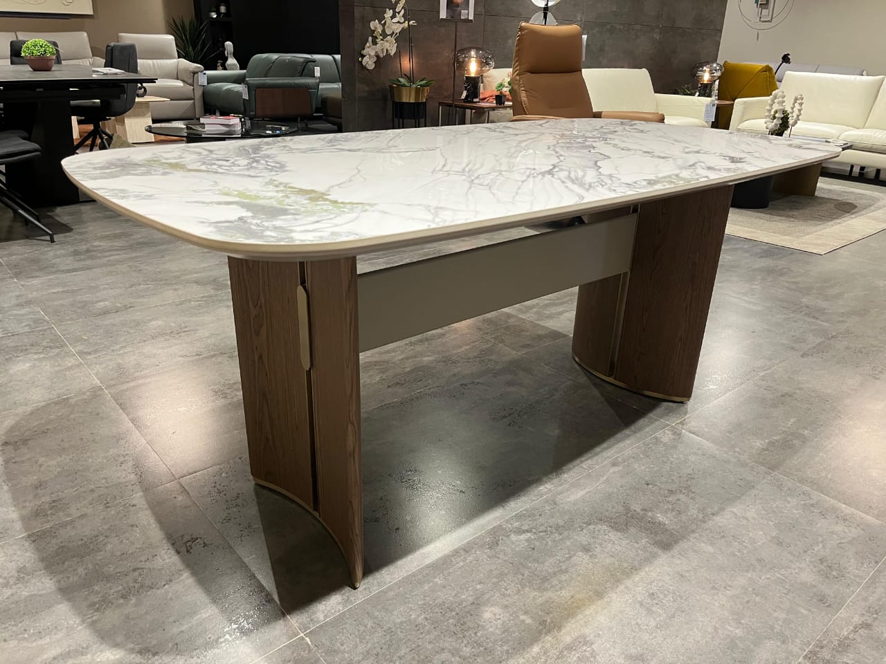 PT3018T-1 - DINING TABLE - NAR