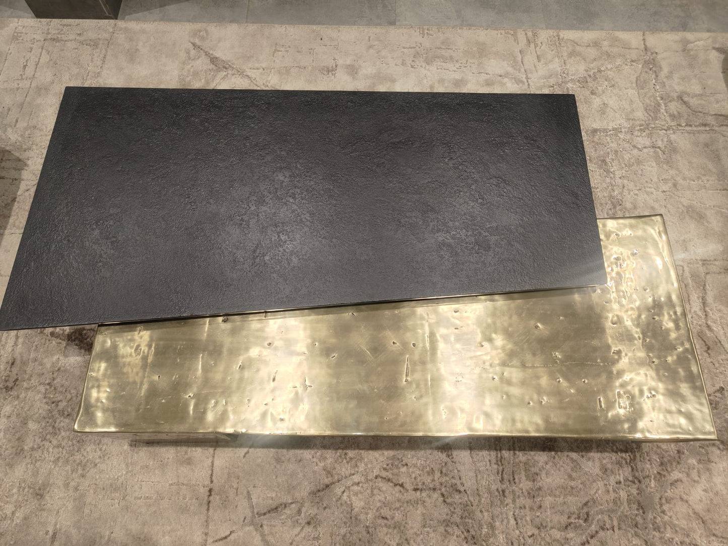 TT946 - COFFEE TABLE - IND