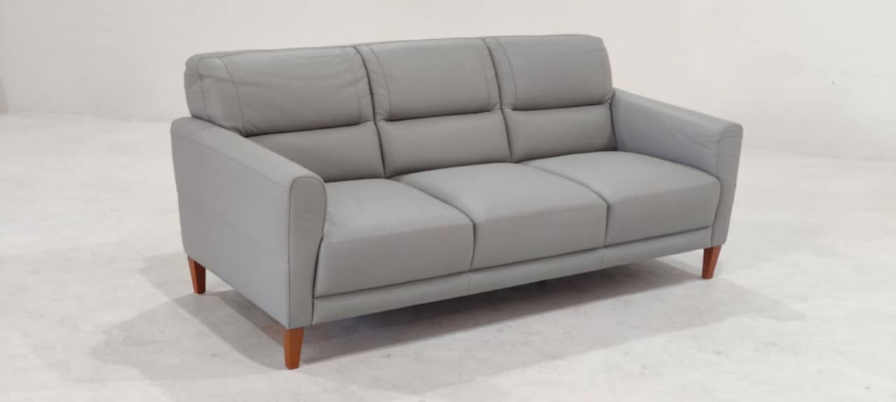 C131-064-A0D3(1) - 3 SEATER - BLR WH