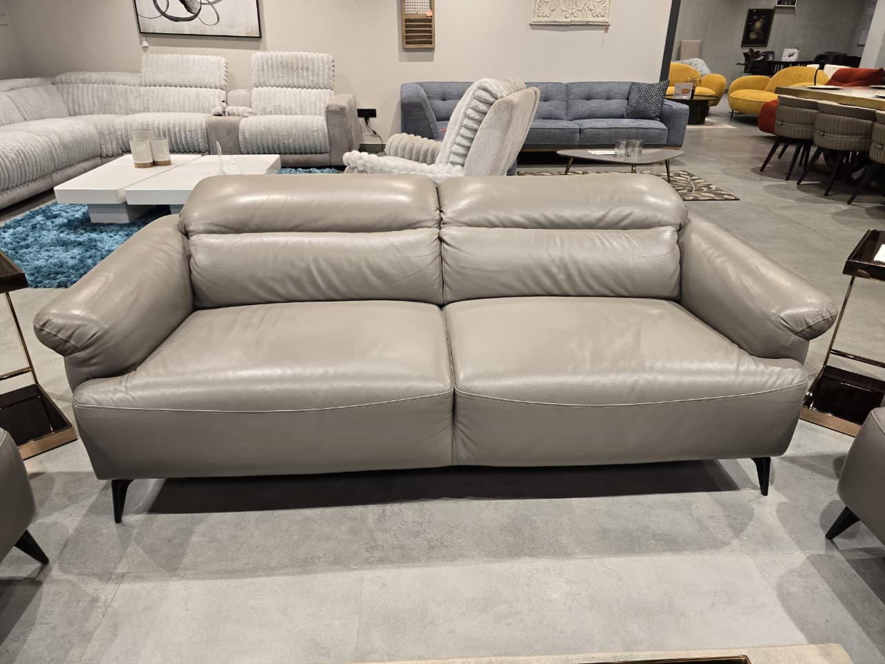 KF.069 - 3+2 SEATER - OUTLET
