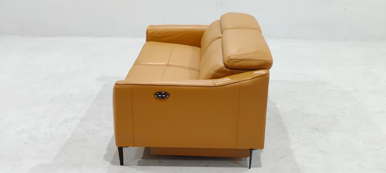 KM.5012(4) - 3 SEATER RECLINER(ELECTRIC) - BLR WH