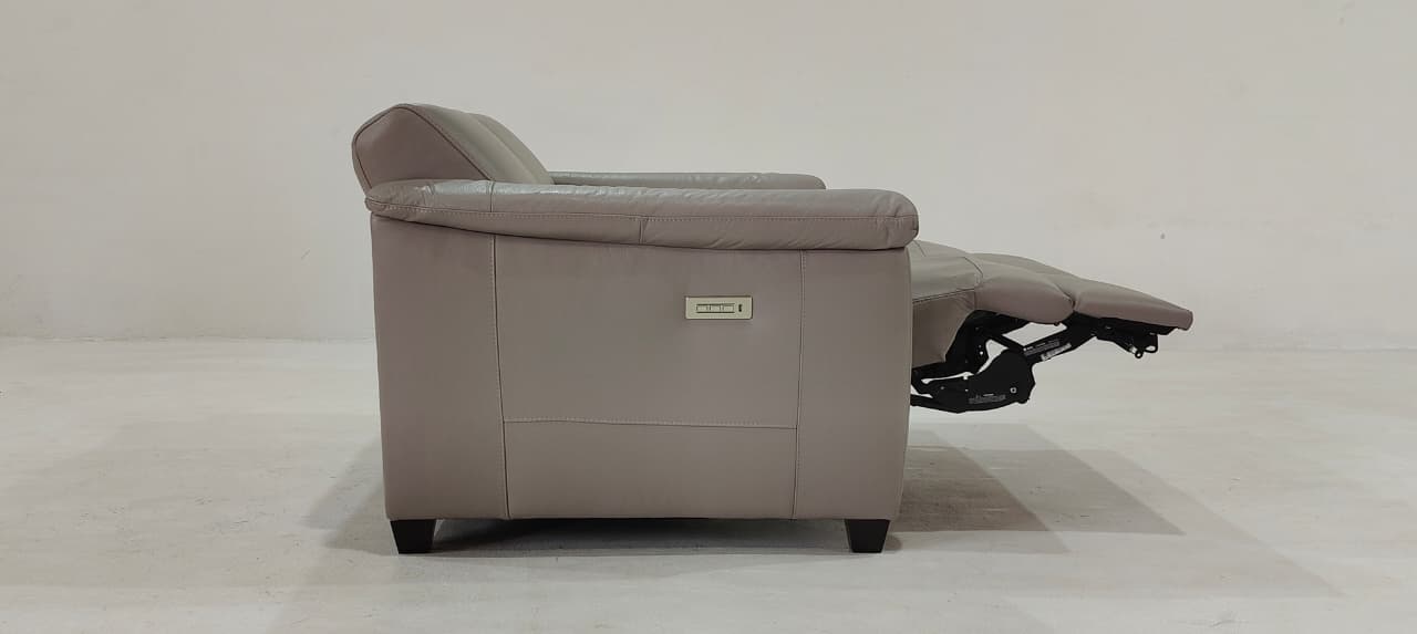 C068-N93-A0BZ(1) - 2 SEATER RECLINER(ELECTRIC) - BLR WH