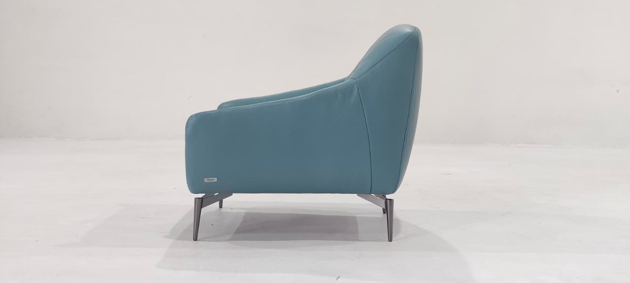 C014-233-20(4) - ARM CHAIR - BLR WH
