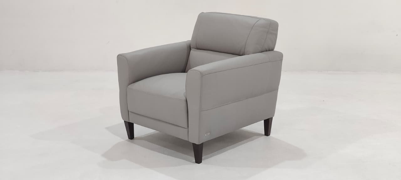 C131-003-A0D3 - ARM CHAIR - BLR WH
