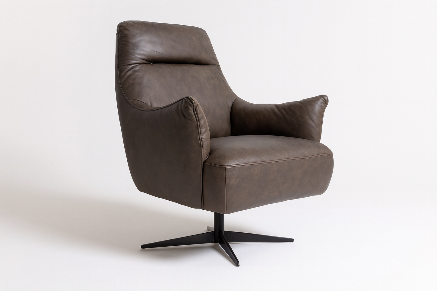 C056-0066-14 - ARM CHAIR - OUTLET