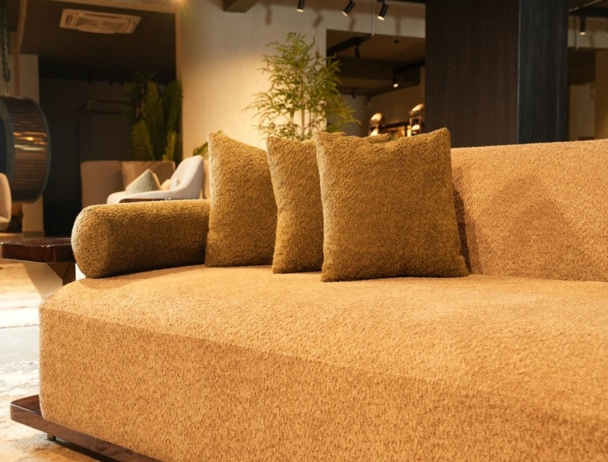 NIYAMA WING - 3 SEATER - HYD DASH(BESPOKE)