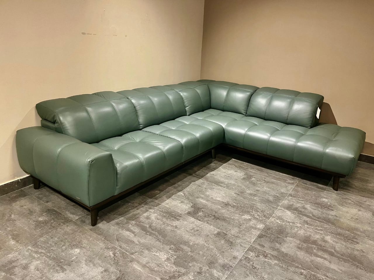 C141 - 3 SEATER + CHAISE - NAR