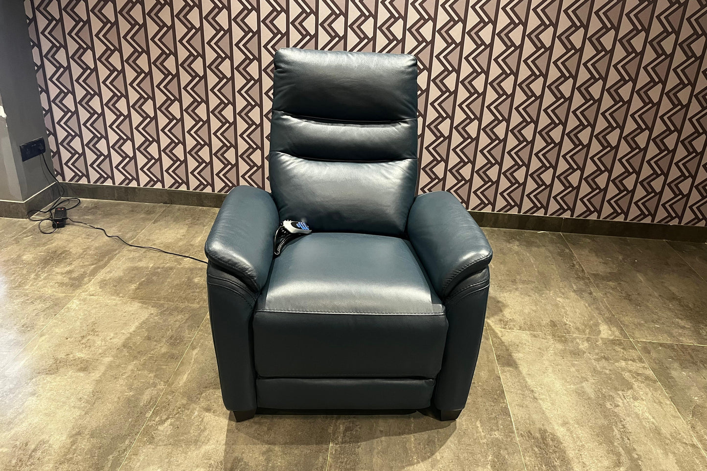 KUKA KM.A121(1) - 1 SEATER RECLINER(ELECTRIC) - NAR