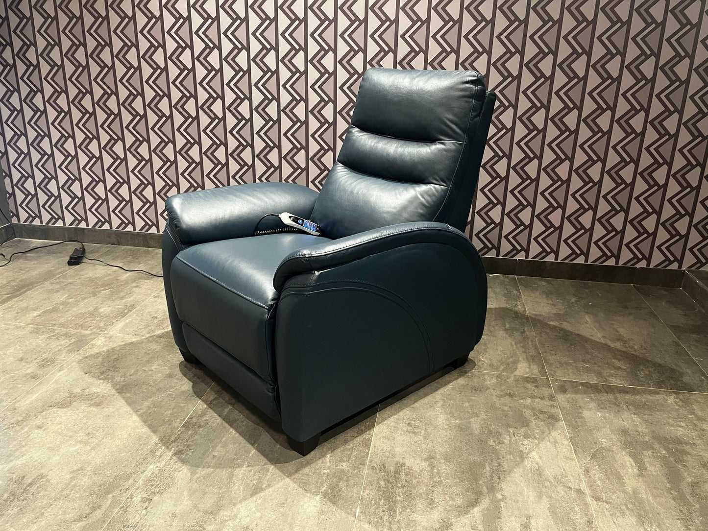 KUKA KM.A121(1) - 1 SEATER RECLINER(ELECTRIC) - NAR