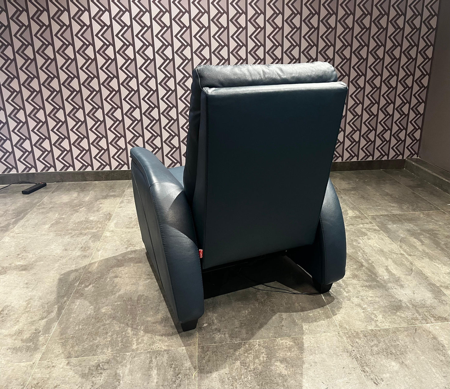 KUKA KM.A121(1) - 1 SEATER RECLINER(ELECTRIC) - NAR