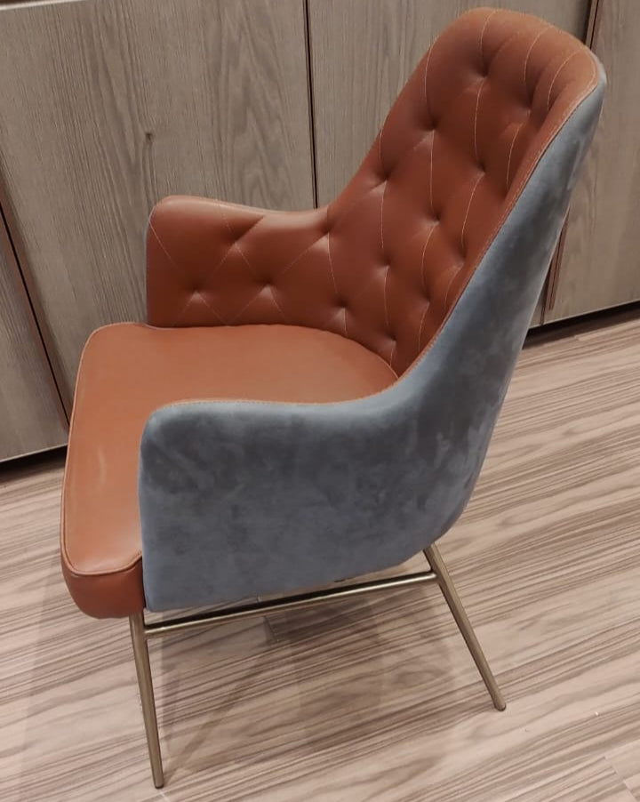 D5804-01A(4) - DINING CHAIR - BWDA