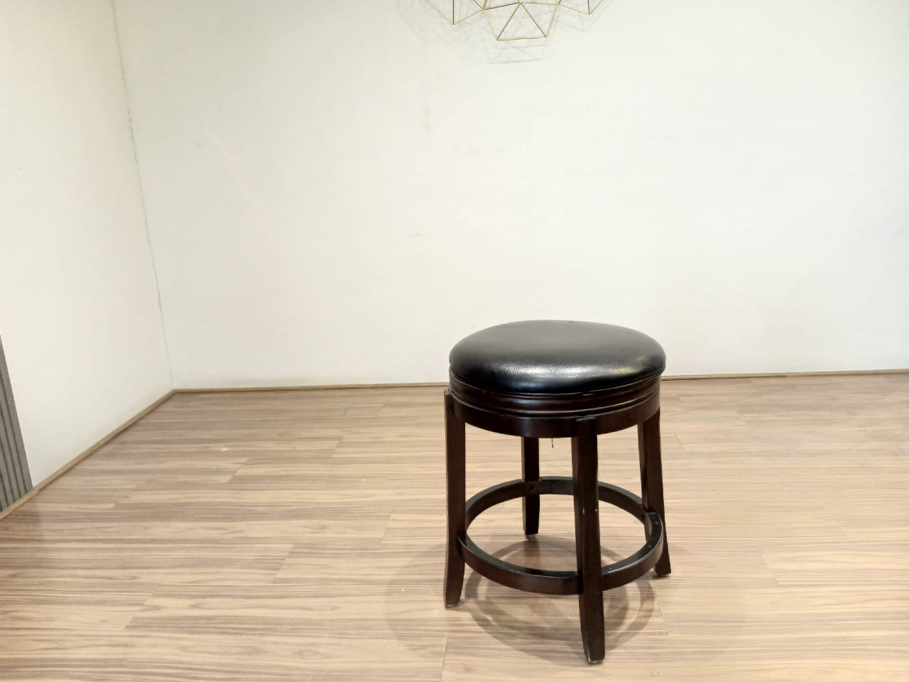 D697-324 - BARSTOOL - BWDA