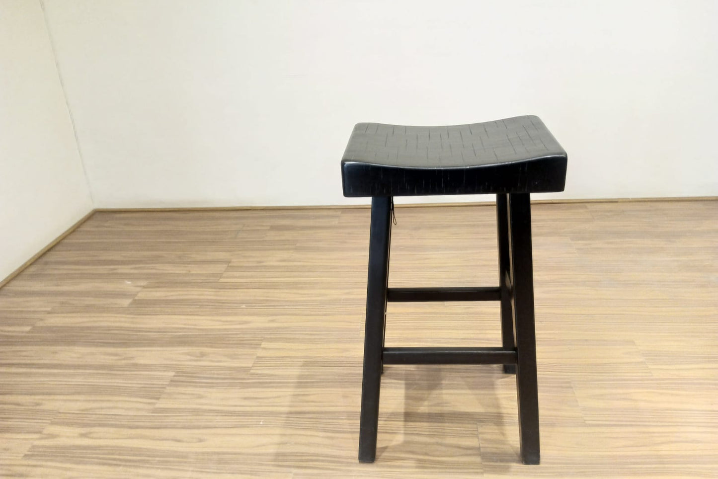 D548-530 - BAR STOOL - BWDA