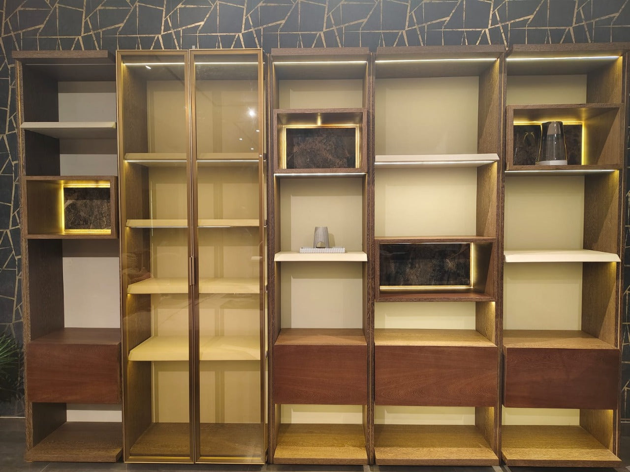 BOOKSHELF - NAR DASH(BESPOKE)