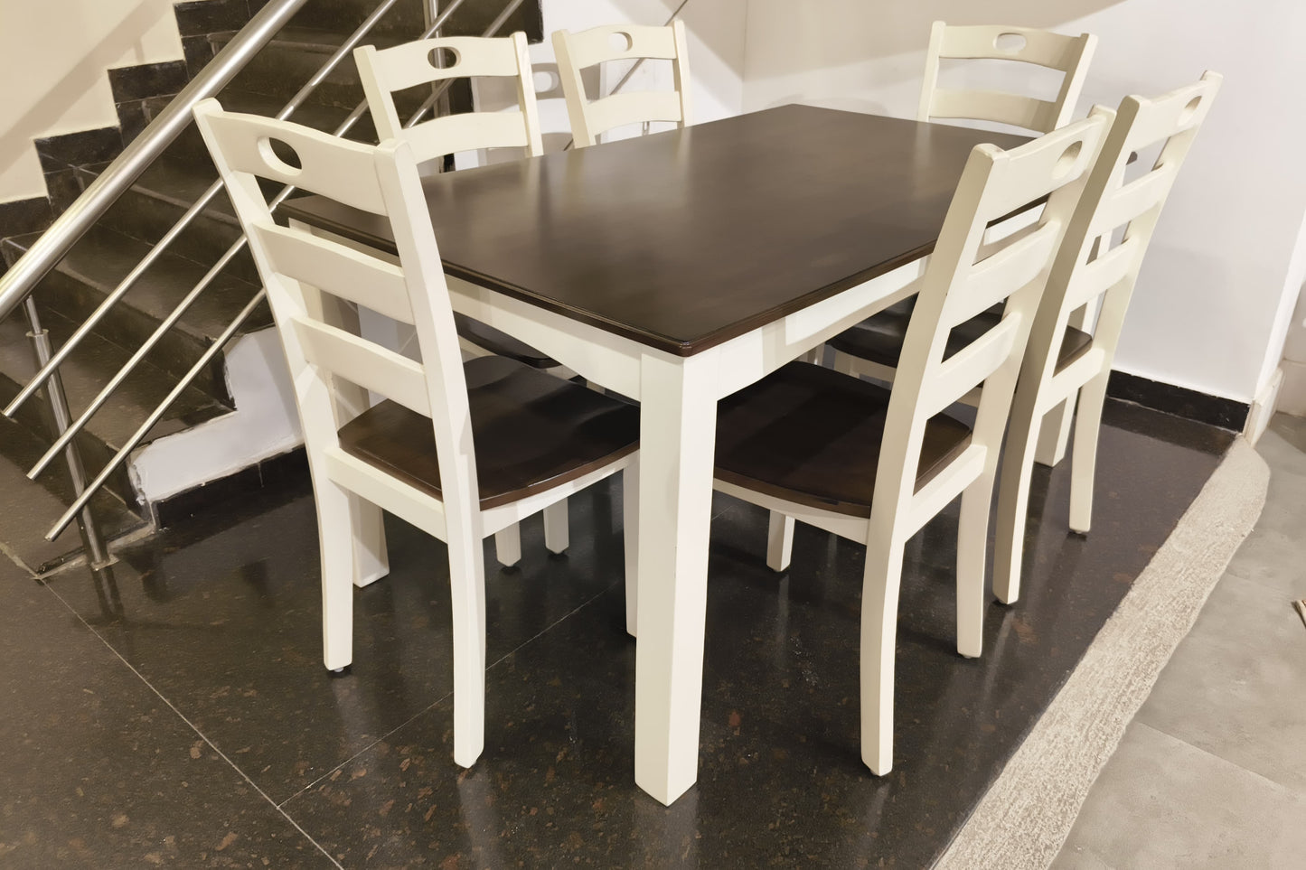 D335-425 - DINING SET - BTM