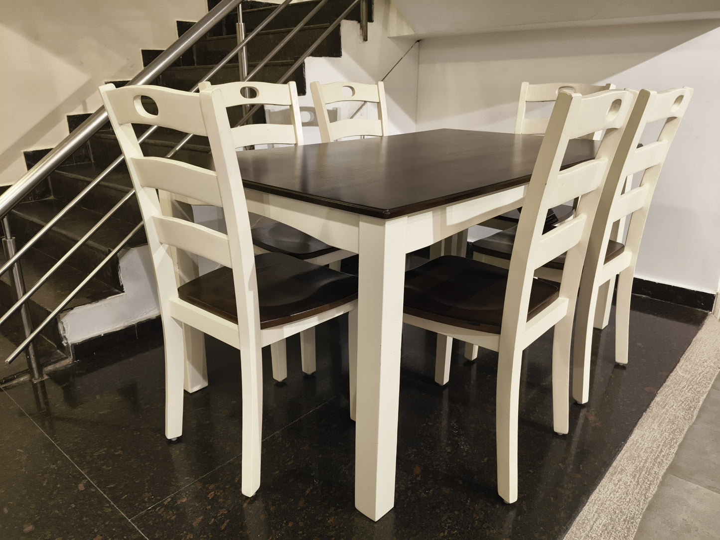 D335-425 - DINING SET - BTM