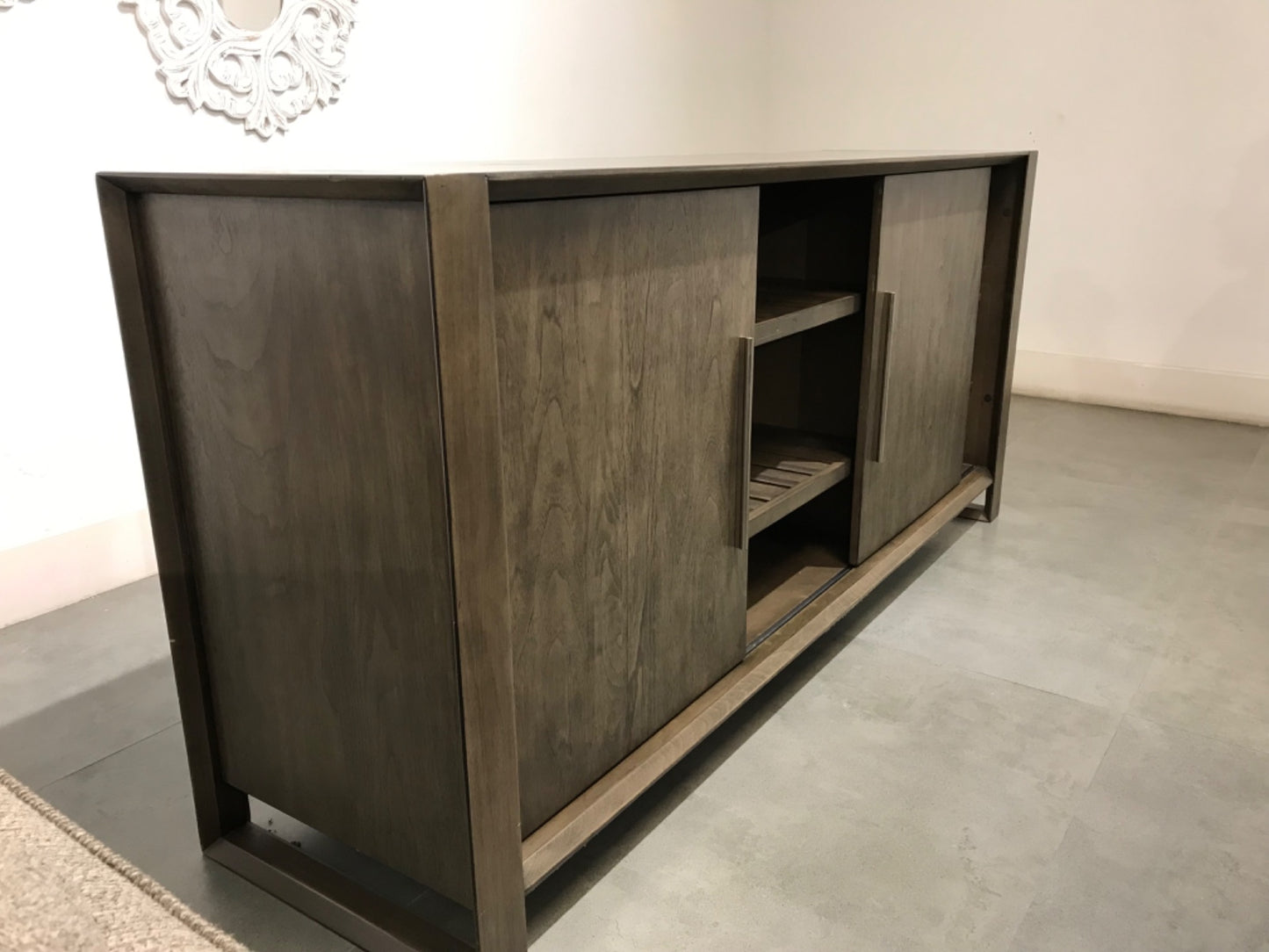 D624-60 - DINING SERVER - BTM