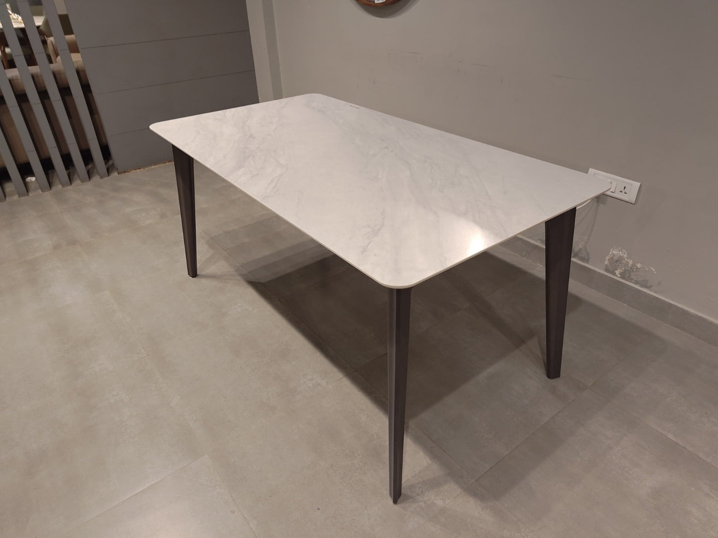 PT3211T-1 - DINING TABLE - BWDD
