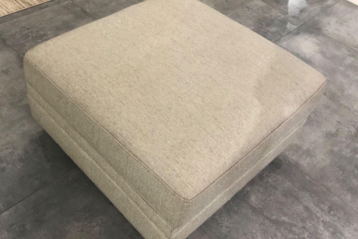 5250111 - OTTOMAN - MUM