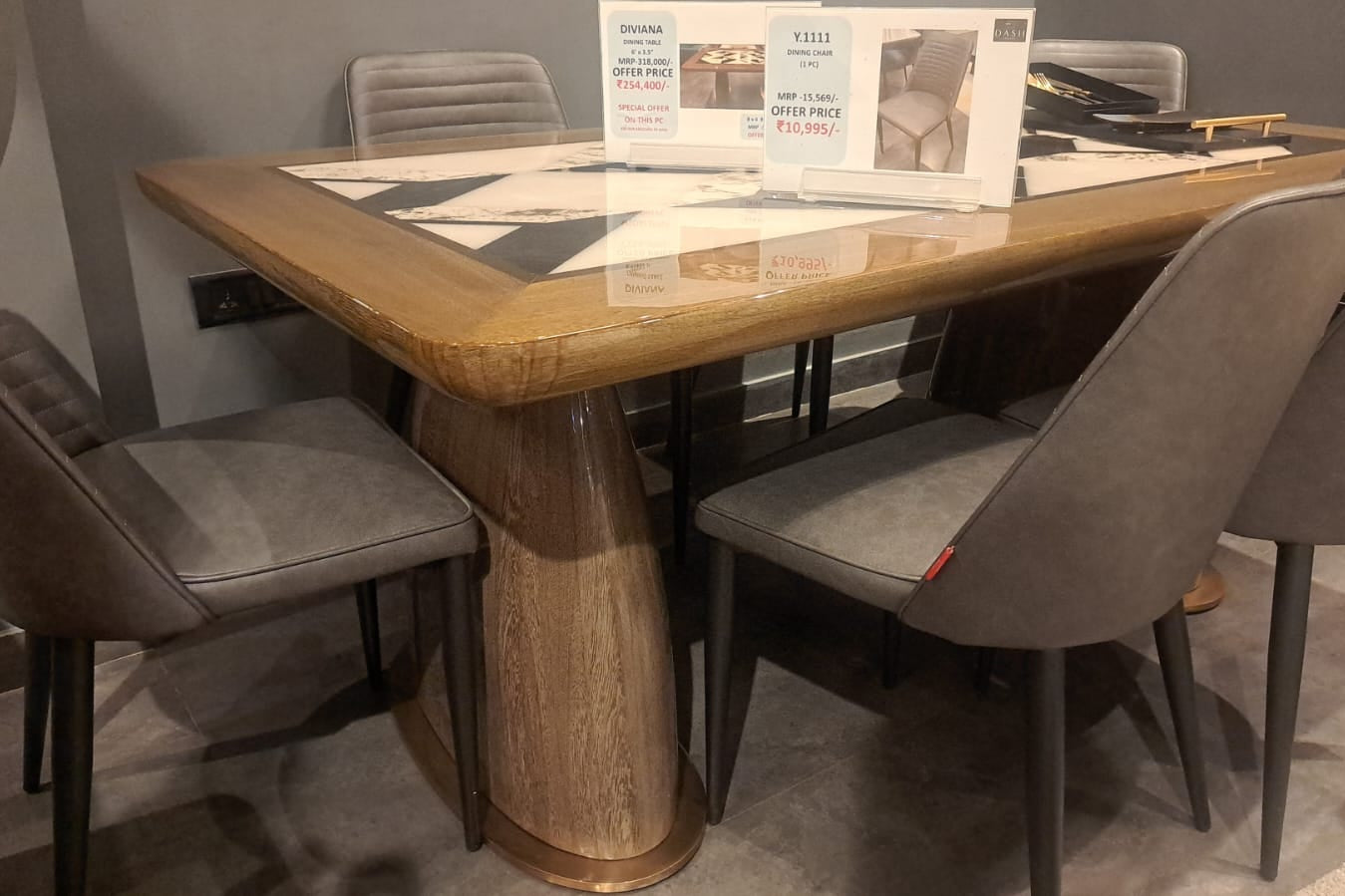 DIVIANA - DINING TABLE - MDP
