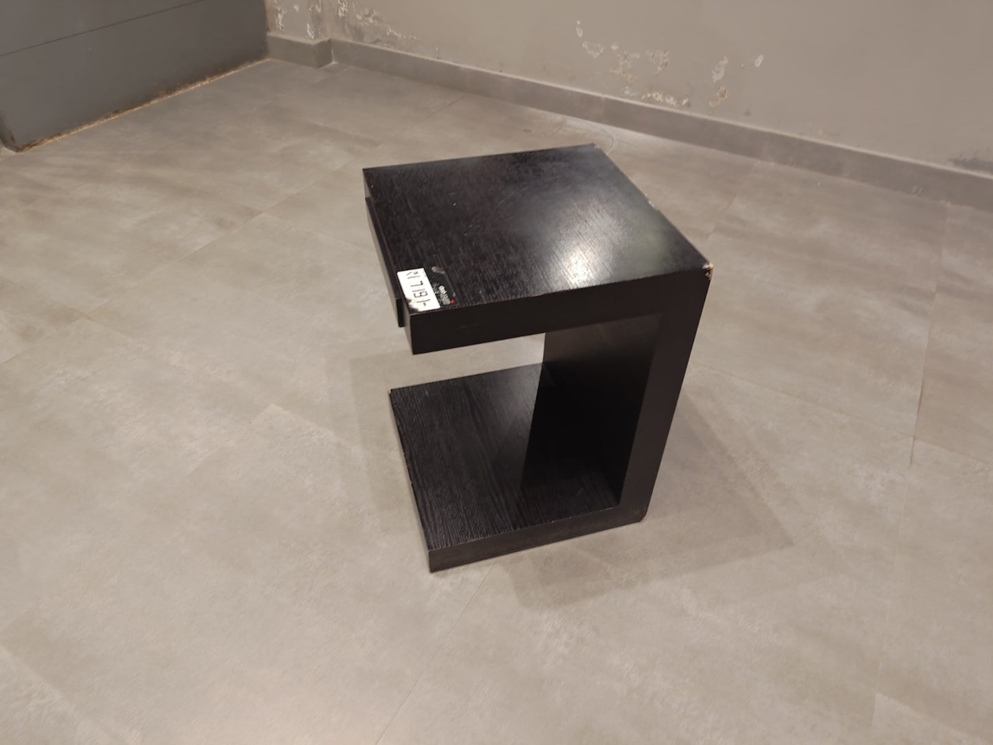 CT-117 - SIDE TABLE - BWDD