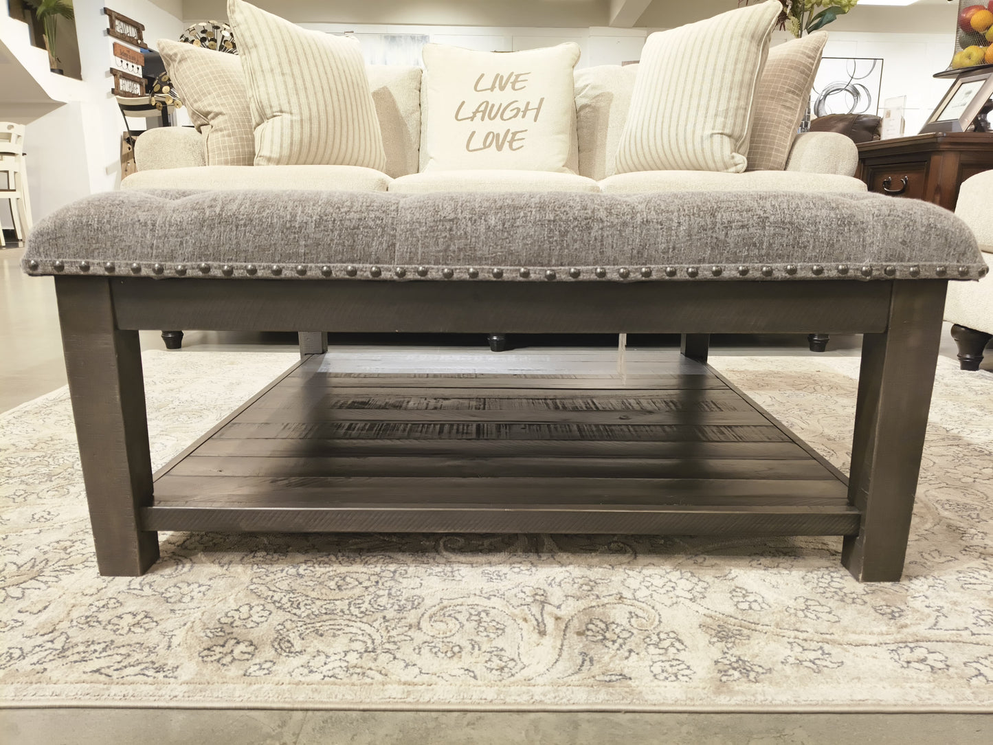T831-21 - CENTRE TABLE - OUTLET