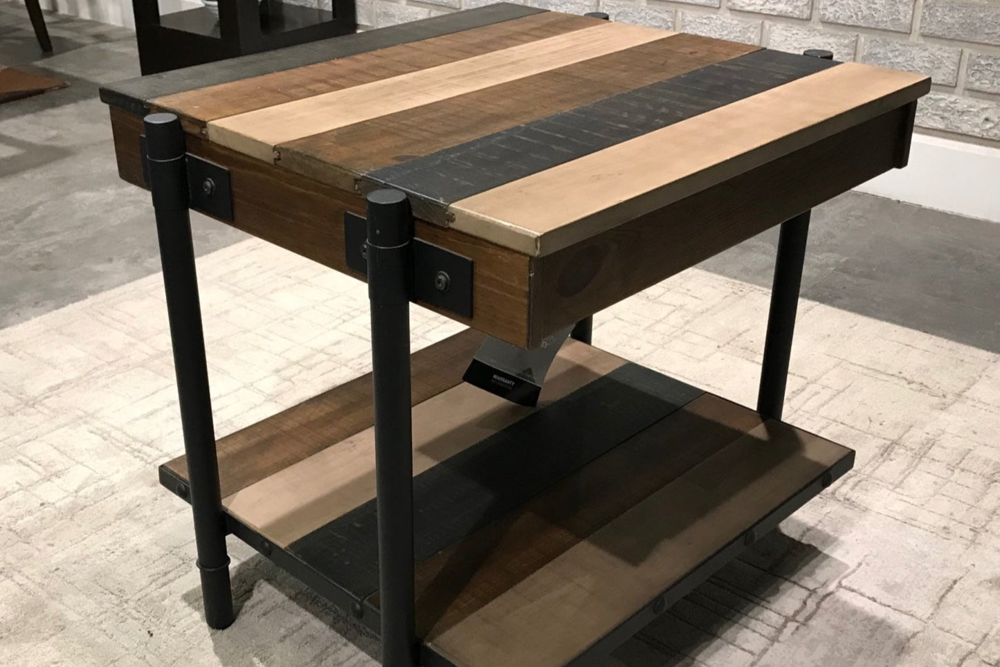 T259-2 - END TABLE - MUM