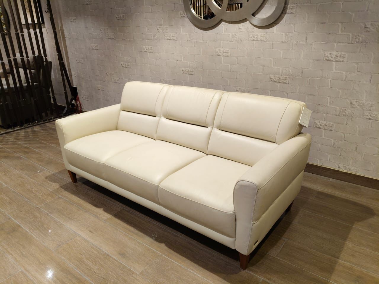 C131-065 - 3 SEATER - WFD