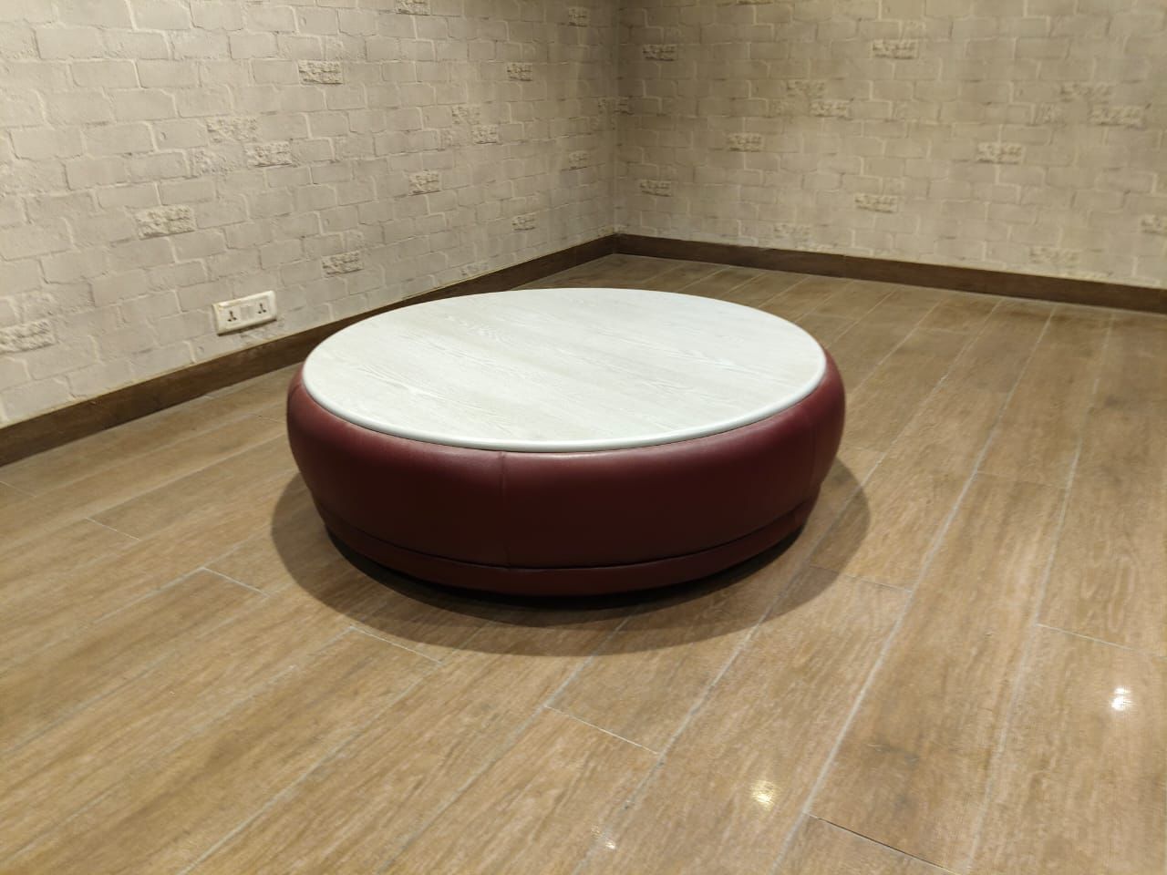 5037 - CENTRE TABLE - WFD